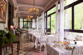 Отель Hotel The Originals Domaine de Beaupré - Room Service Disponible  Гюбвиллере